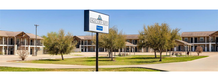 Eagle's Den Suites Three Rivers a Travelodge by Wyndham