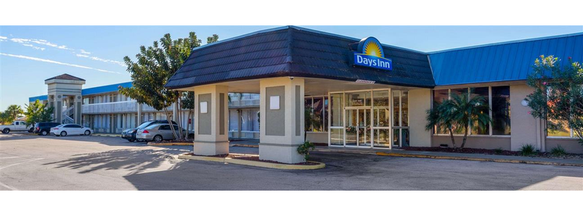 Days Inn by Wyndham Titusville Kennedy Space Center