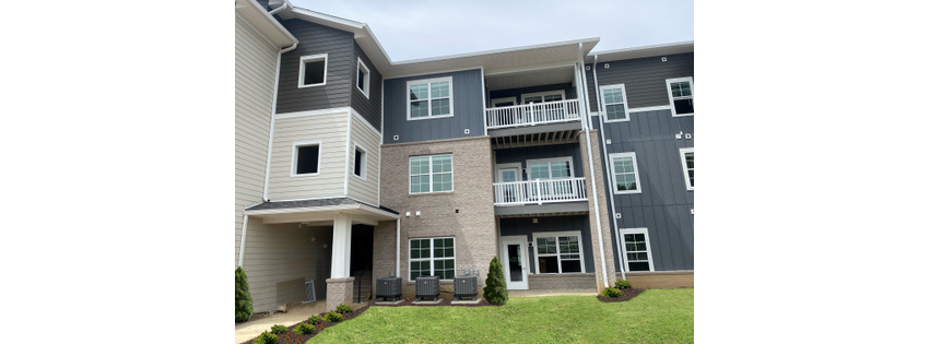 Jewel Whispering Oaks