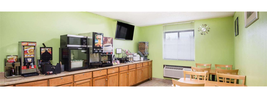 Super 8 by Wyndham Emporia