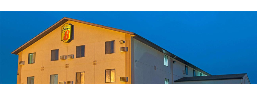 Super 8 by Wyndham Eureka/Six Flags Nearby