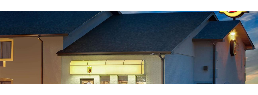 Super 8 by Wyndham Marshall