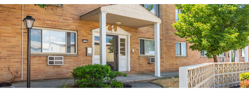 Lakewood Club Apartments