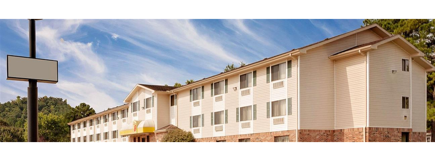 Super 8 by Wyndham Fayetteville