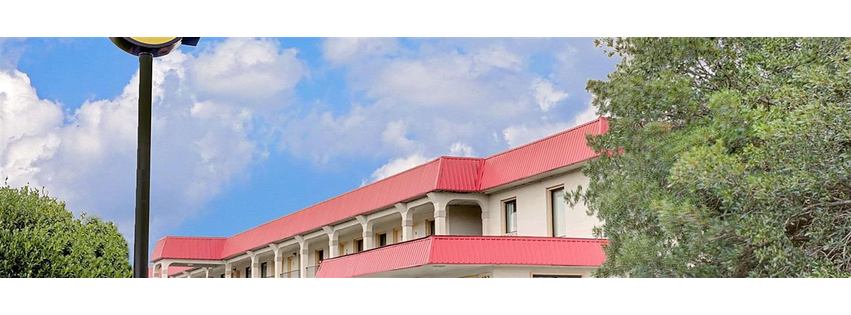 Super 8 by Wyndham Laurel