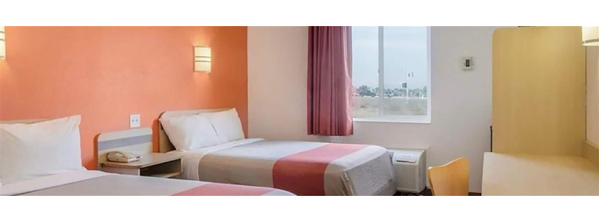 Howard Johnson by Wyndham Lemoore