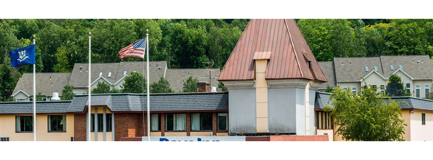 Days Inn by Wyndham Berlin Meriden