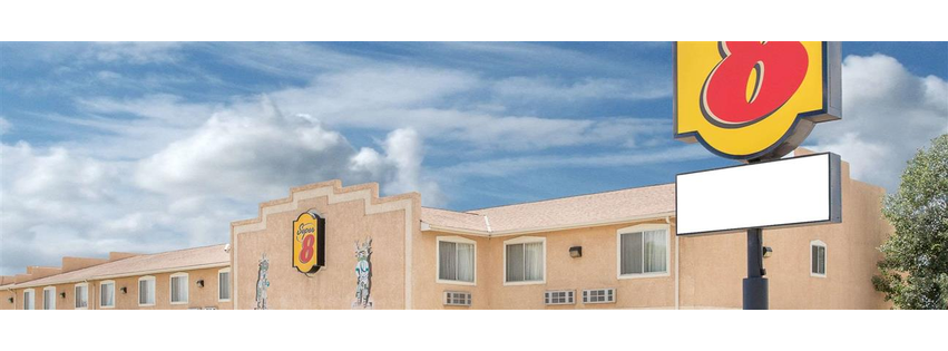 Super 8 by Wyndham Bloomfield