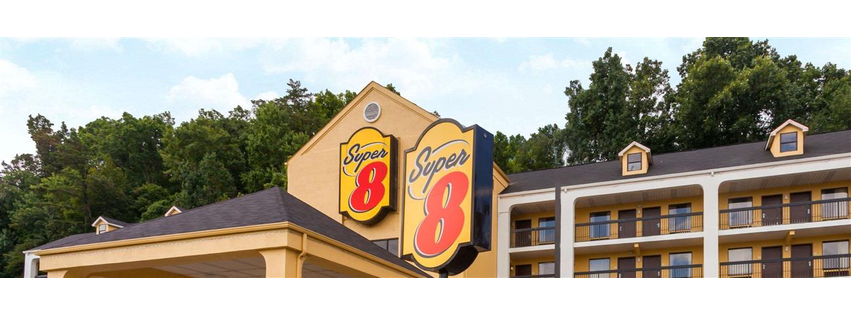 Super 8 by Wyndham Pigeon Forge Dollywood Lane