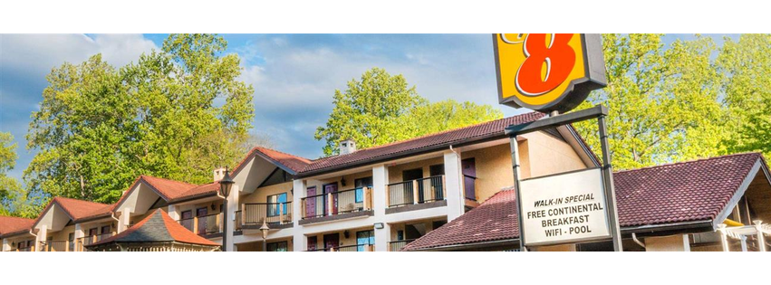 Super 8 by Wyndham Downtown Gatlinburg at Convention Center