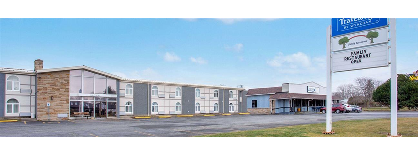 Travelodge by Wyndham Schreiber Ontario