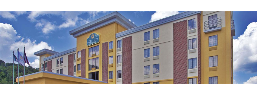 La Quinta Inn & Suites by Wyndham Elkview - Charleston NE