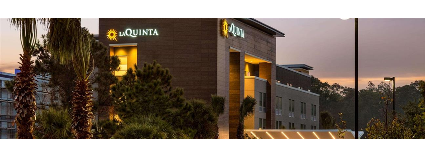 La Quinta Inn & Suites by Wyndham Orlando IDrive Theme Parks