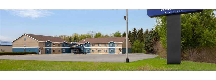 AmericInn by Wyndham Lake Mills