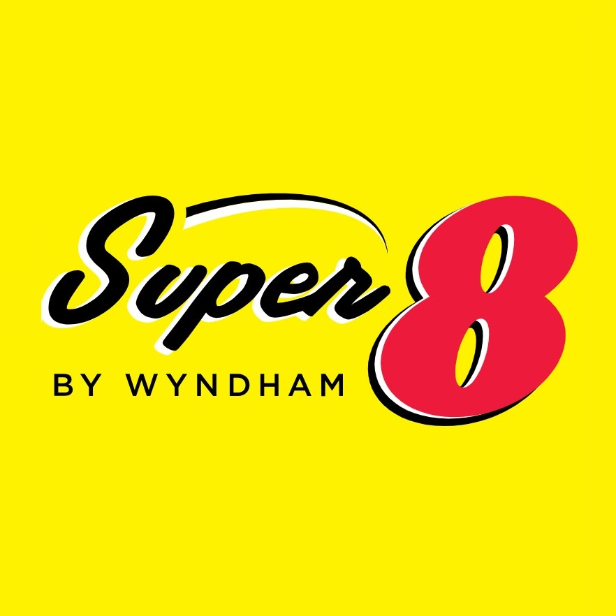 Super 8 by Wyndham Pierre SD Logo